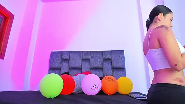 kittymonroe1 online show from November 20, 6:31 pm