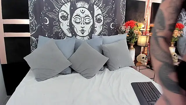 mirandaduboiss online show from January 6, 5:38 pm