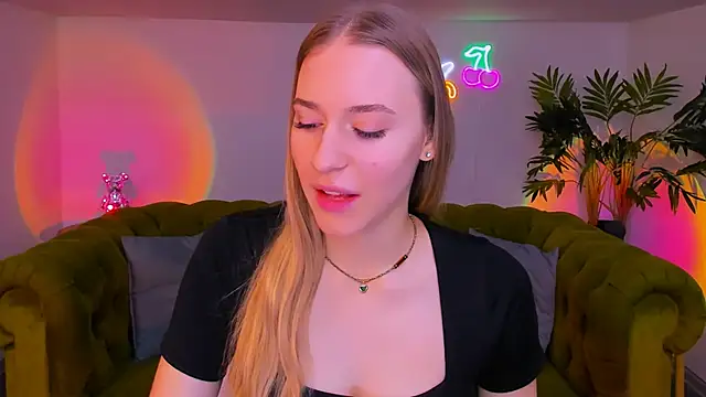 sassy cutie online show from December 1, 6:28 am