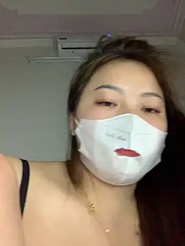 helo-kitty online show from March 29, 4:50 pm