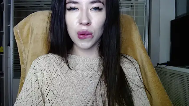 Laura miss online show from November 21, 4:31 pm