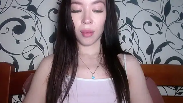 Laura miss online show from May 30, 4:15 pm