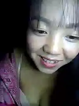 Quynhsumon online show from November 12, 3:10 pm