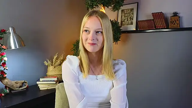 YungLyssy online show from November 5, 4:07 am