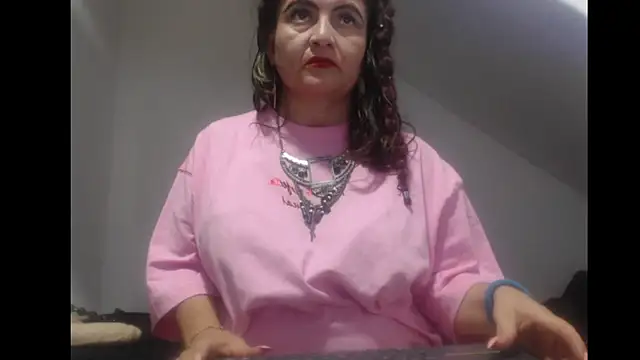 Debora Cienfuegos25 online show from January 13, 8:02 pm