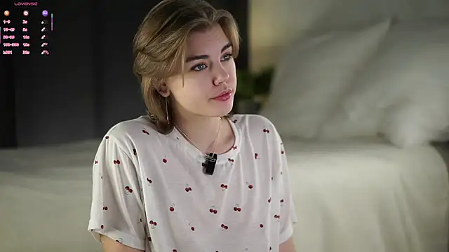 MelodyBaur online show from December 18, 1:05 pm