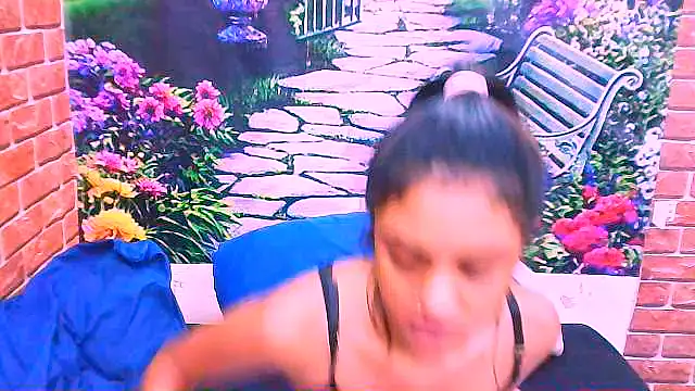 IndianPretty1 online show from December 1, 7:23 am