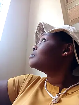 blackbeautyxx92 online show from November 13, 8:02 am