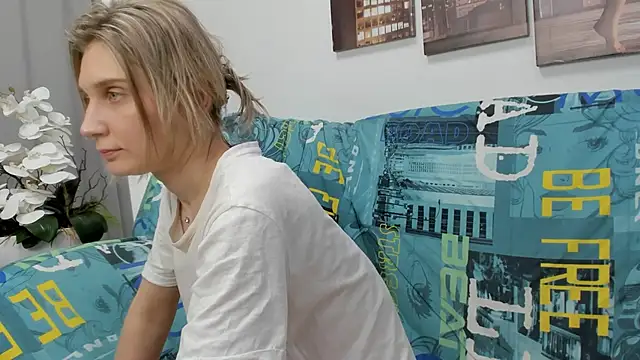 Tenderly Sophie online show from February 14, 8:27 am