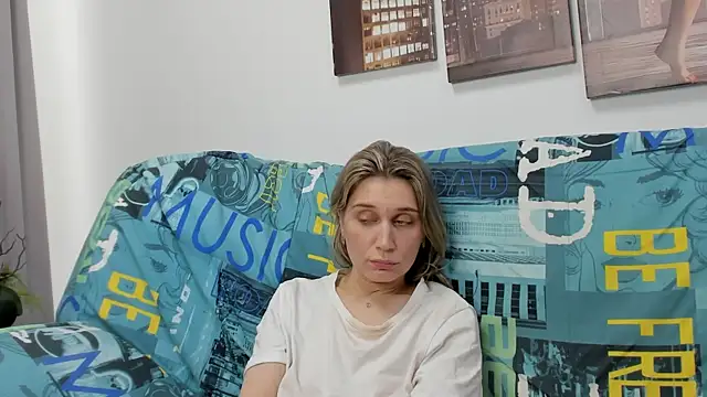 Tenderly Sophie online show from February 15, 7:51 am