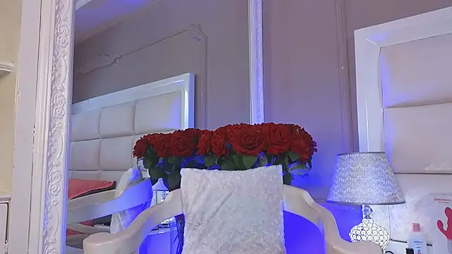 Athenea sky  online show from October 24, 4:14 pm