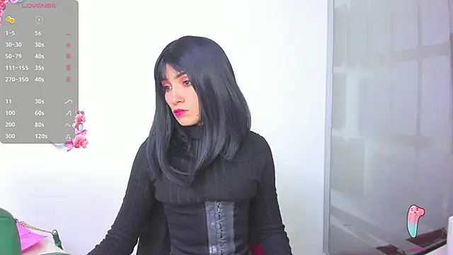 chloehanna online show from March 4, 9:10 pm