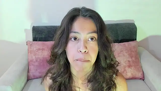 emily jonessxx online show from November 29, 7:40 pm