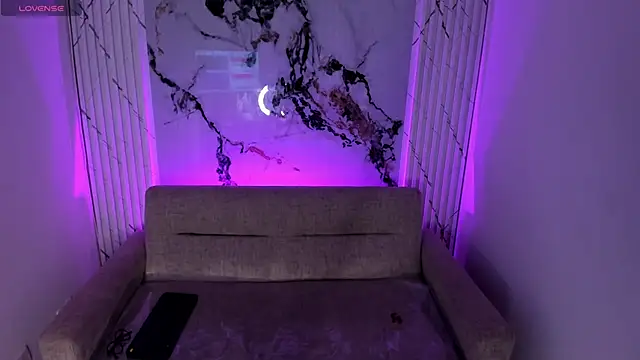 AlmaLopez  online show from October 31, 1:15 pm