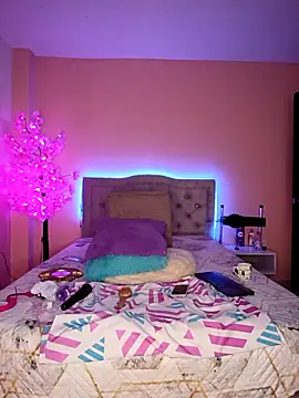 sexykiara  online show from November 24, 1:18 am