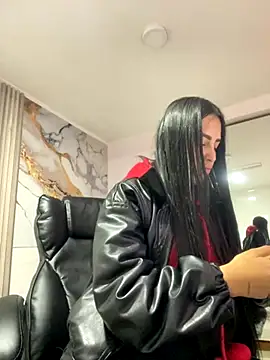 MAVI EC online show from December 1, 10:01 pm