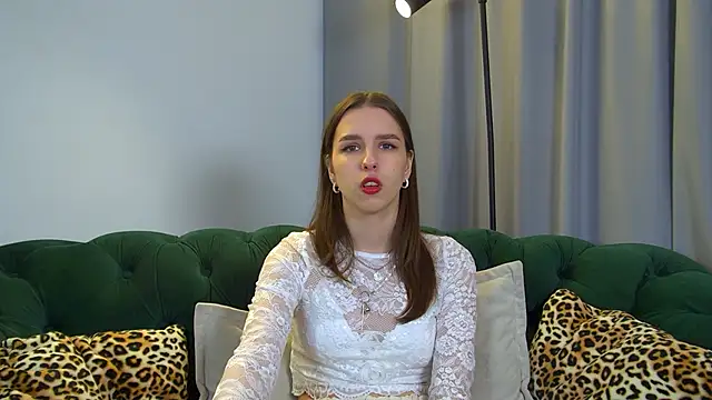 AliceAtkins online show from November 14, 6:35 am