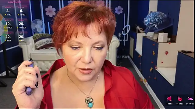 Kira Kirke online show from November 19, 9:53 am