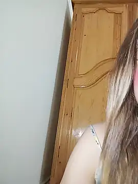 indilasixeey online show from May 15, 3:32 am