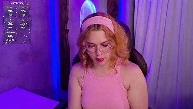 sussiestrawberry online show from November 24, 10:17 am