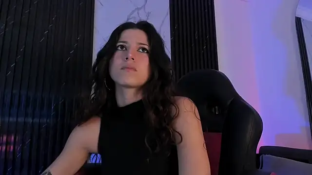 LolaMustaine  online show from November 7, 9:31 pm