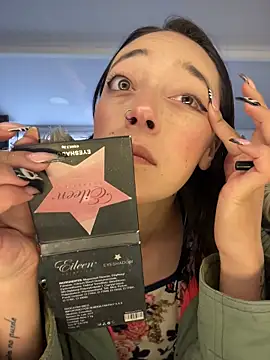 Lia  white online show from November 6, 1:39 pm