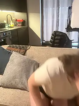 elliepixie online show from January 7, 3:15 pm