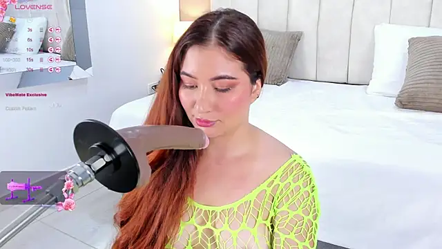 GiiselMejia online show from November 20, 12:50 pm