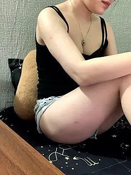 May2k2 online show from April 7, 4:47 am