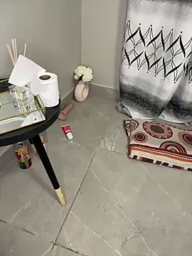 Nicole bash online show from February 5, 7:22 am