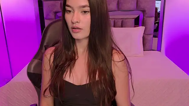 Bella Clark2 online show from November 6, 4:40 am