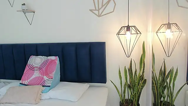 sienna mg online show from December 4, 3:24 pm