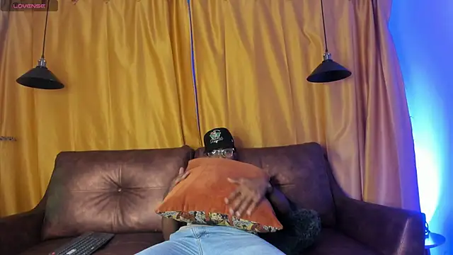 Suckdream1 online show from November 10, 8:37 pm