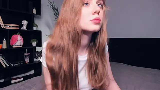 TessaStruble online show from November 7, 8:42 am