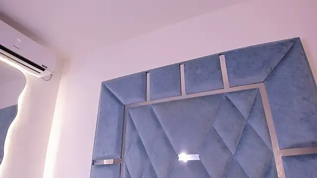 esmeraldaasm online show from November 18, 12:28 pm