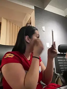 Kloe Novoa online show from February 4, 1:25 pm