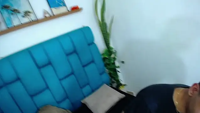 Hot Boys Latinos X online show from April 16, 5:12 pm