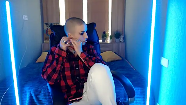 Sweet-n-Strong online show from March 29, 5:39 am