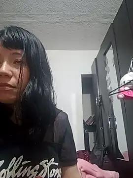 Angeline Thompson online show from December 1, 2:04 am