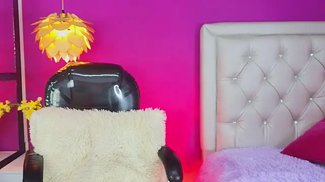 nikolwalter online show from November 14, 6:02 am