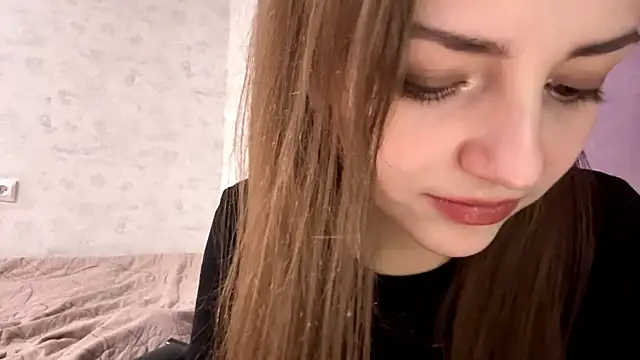 AliceStacy online show from November 18, 8:26 am