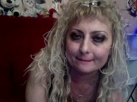 Snapshot of xHot_Amazonq chatting on October 31, 1:07 am xHot Amazonq online show from October 31, 1:07 am