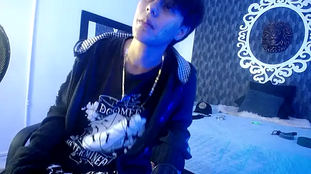 Ghost  Girl  online show from October 31, 4:47 am