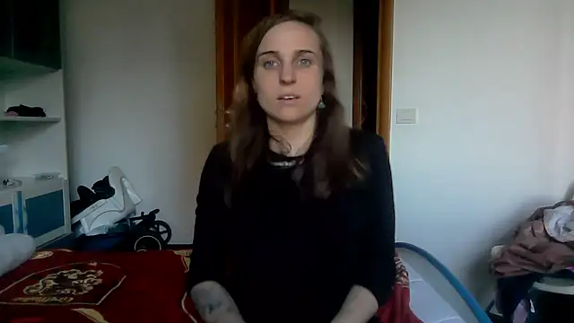 SinnEmily online show from April 4, 4:39 pm