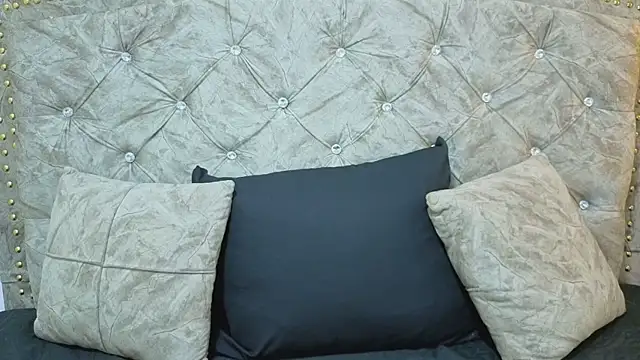 Salome cruxx online show from April 2, 1:41 pm