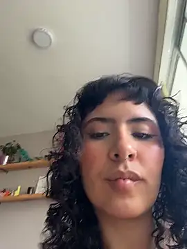 SugarTroubl33 online show from March 5, 2:46 pm