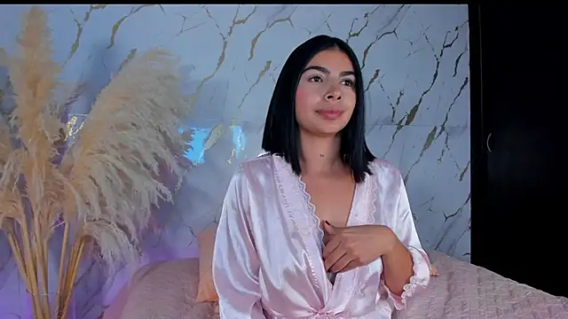 Julig01 online show from February 3, 2:53 am