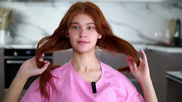 YettaCalabria online show from December 2, 2:30 pm