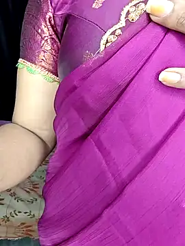 shreyareddy99 online show from March 16, 4:44 pm