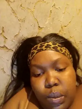 3bigcuteness online show from November 8, 9:09 pm